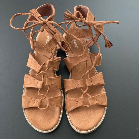 Old Navy Shoes - Old navy gladiator tie up sandals